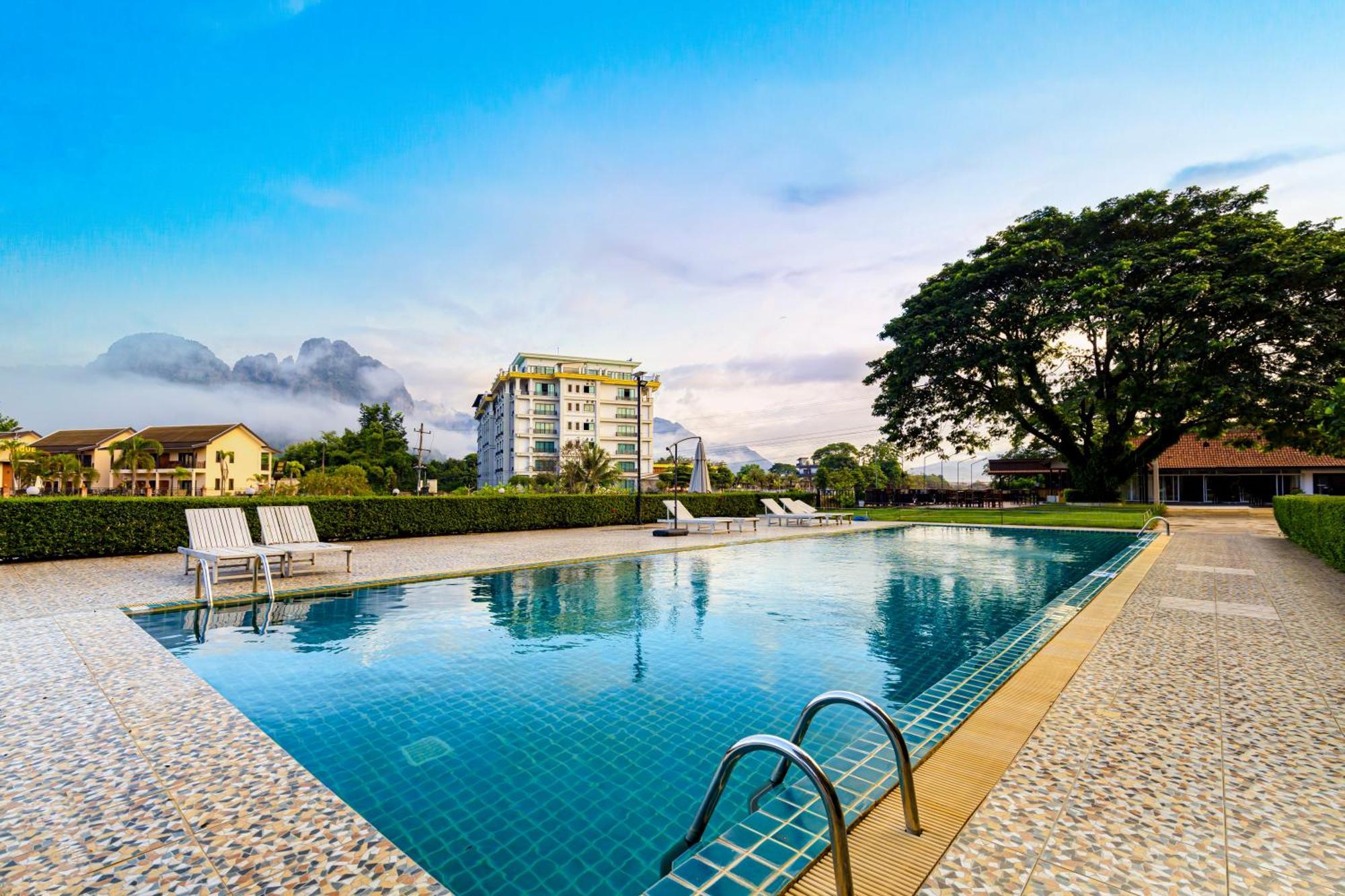 Lisha The Grand Riverside Hotel Vang Vieng Zewnętrze zdjęcie